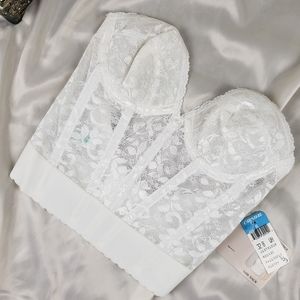 🖤SOLD🖤 Vintage carnival white lace bustier